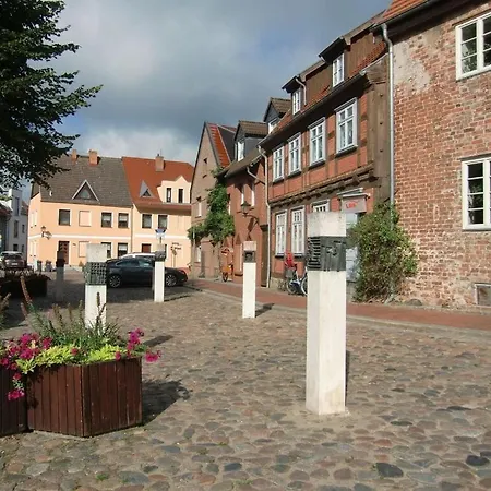 Holiday Apartment With 1 Bedroom *